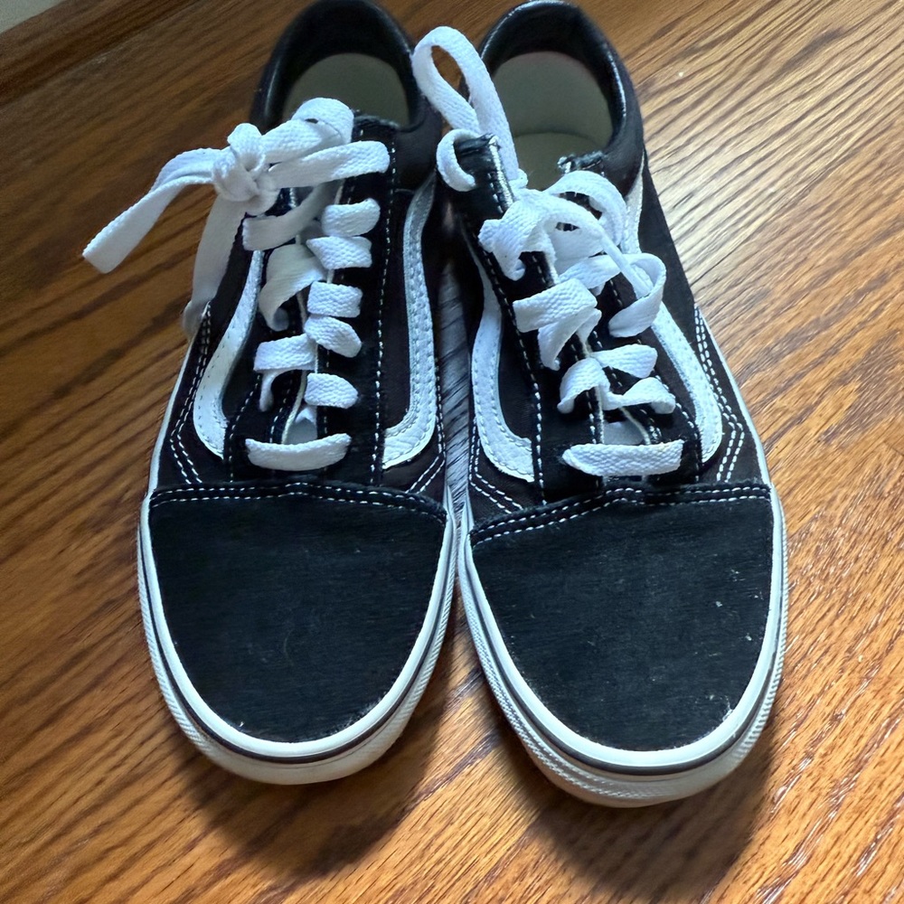 Vans Kids Sneakers - Black and White